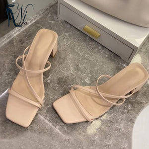 2020 Summer Outdoor Women Slipper Slides Fashion Female Peep Toe Square Heel Sandal Vacation Beach Flip Flops Shoes