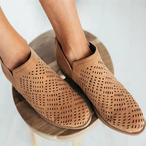 Flat Platform Shoes Women Brogue Shoes Leather Pointed Toe Oxford Shoes Women Hollow White Casual Shoes mujer Plus Size 34-43